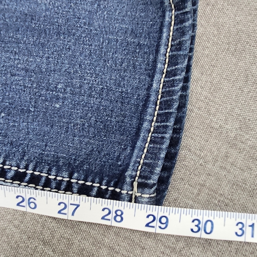 Express Barely Boot Low Rise Medium Wash. 6 Short - Picture 7 of 10